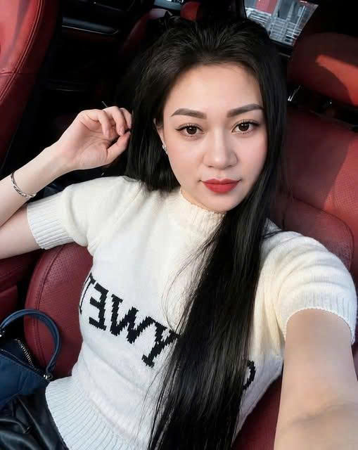 Vợ chồng tôi vừa mua căn chung cư 8 tỷ, còn chưa kịp làm tiệc tân gia thì mẹ chồng ở quê bất ngờ bán căn nhà cũ được 3 tỷ.
